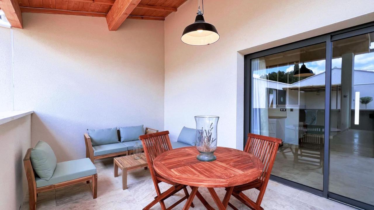 Apartament Les Logis De Cocagne Saint-Rémy-de-Provence Zewnętrze zdjęcie